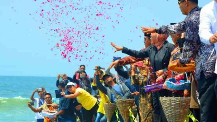 Ternyata Ritual Hajat Laut di Pangandaran Dimulai Sejak Kedatangan Pelaut Mataram