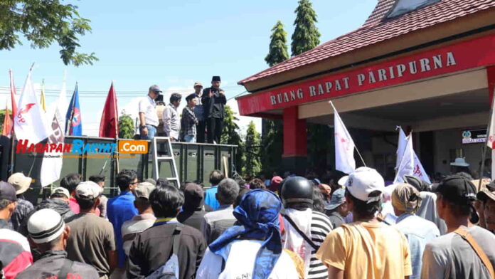 Penganiayaan dan pengrusakan rumah di Desa Wonoharjo