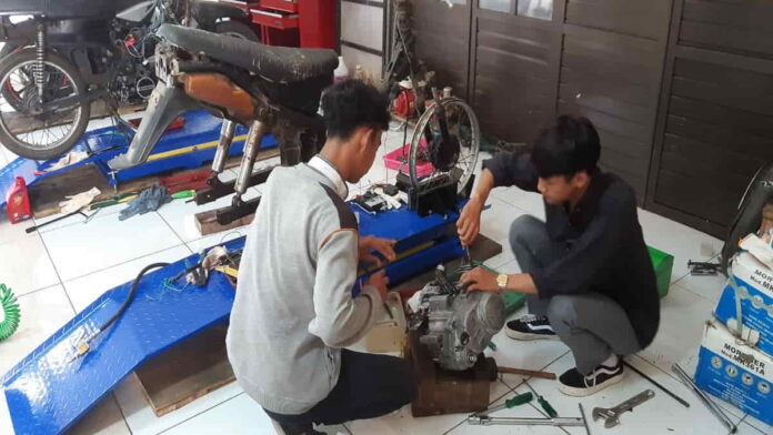 Warga Kota Banjar Dilatih