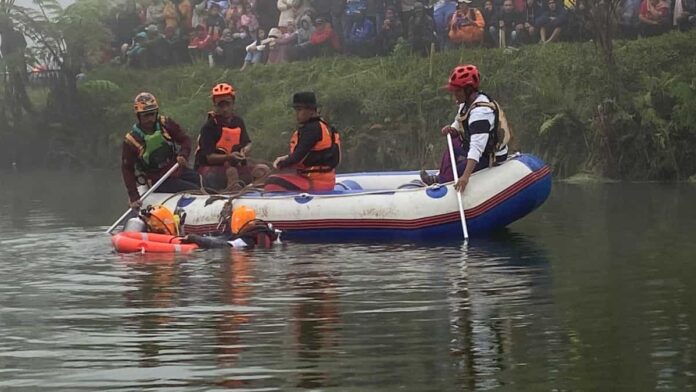 Evakuasi Korban Tenggelam Situ Datar Pangalengan