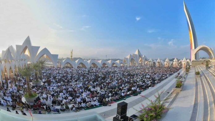 shalat idulfitri Masjid Al Jabbar