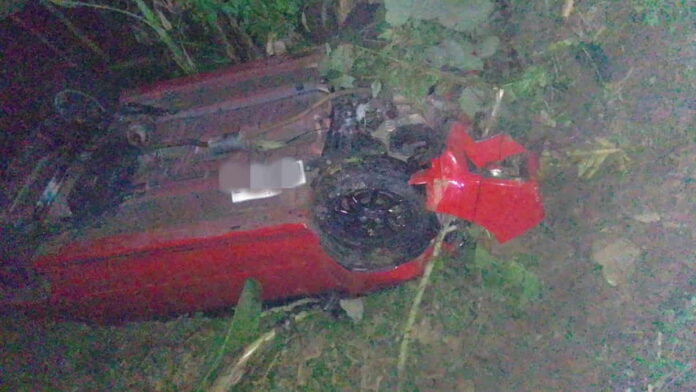 Mobil Bermuatan 4 orang terbalik di Ciamis