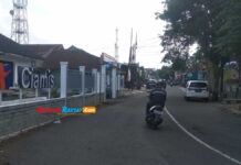 Lahan Parkir Pinggir Jalan Stasiun Ciamis
