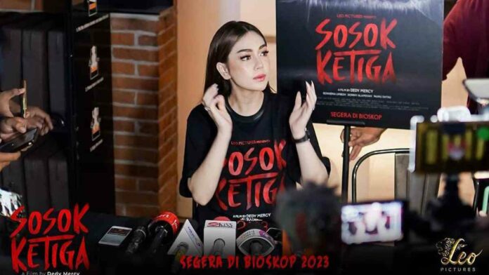 Peran Celine Evangelista di Sosok Ketiga