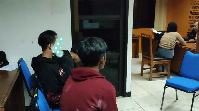 Satu Keluarga di Tasikmalaya Jadi Penjual Miras