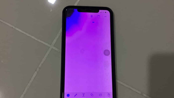 Cara Mengatasi Layar HP Ungu