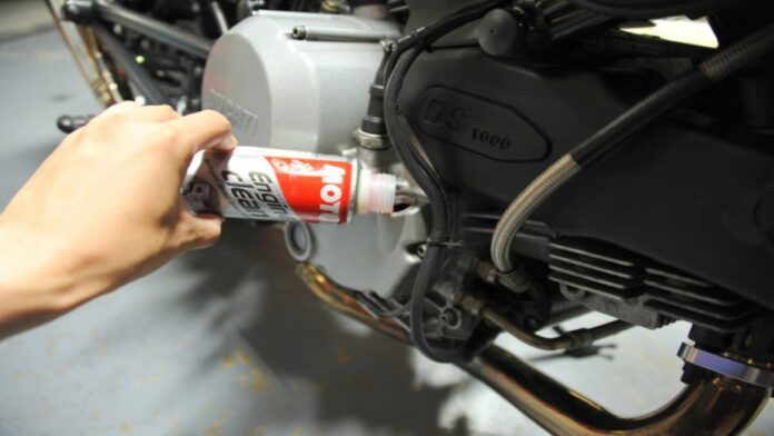 Flushing Oli Motor Matic
