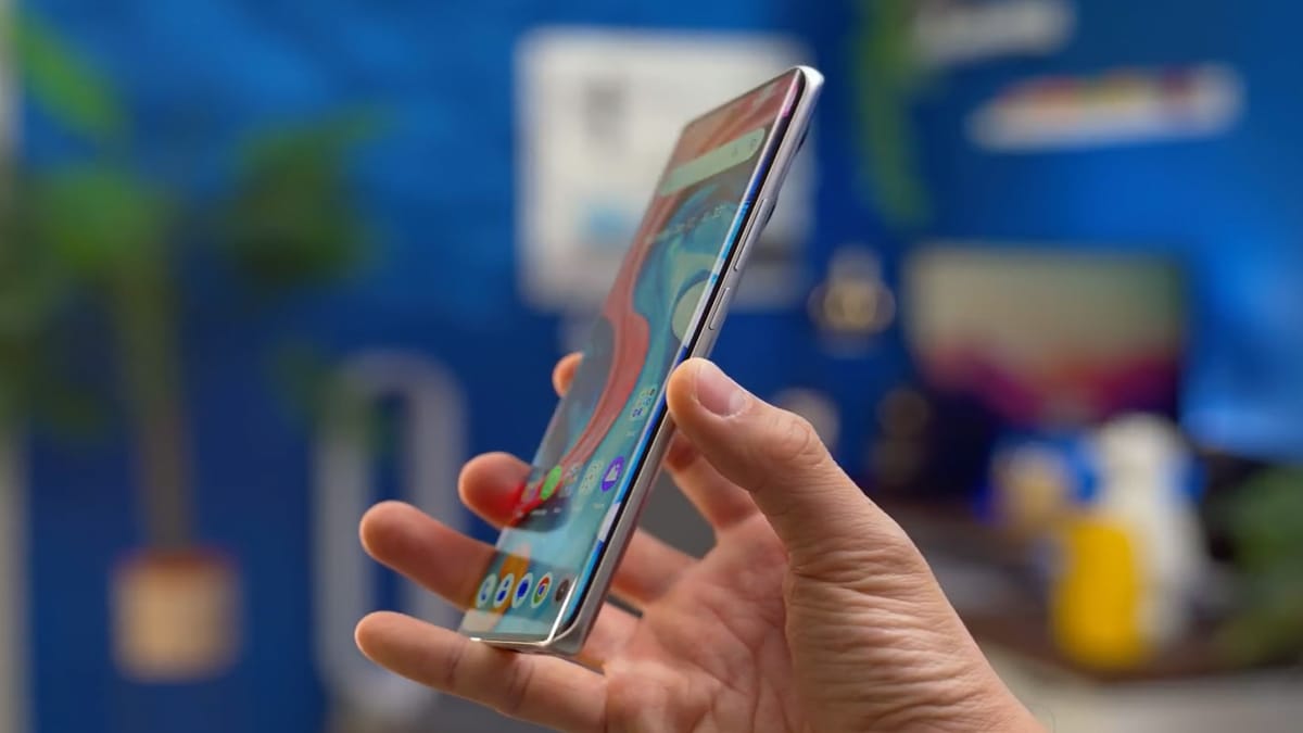 HP Layar Lengkung