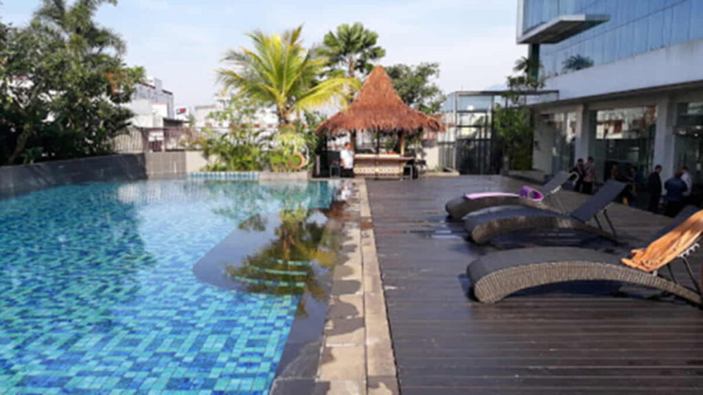 Hotel dengan kolam renang di Tasikmalaya