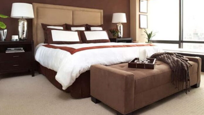 Kamar Tidur Warna Coklat