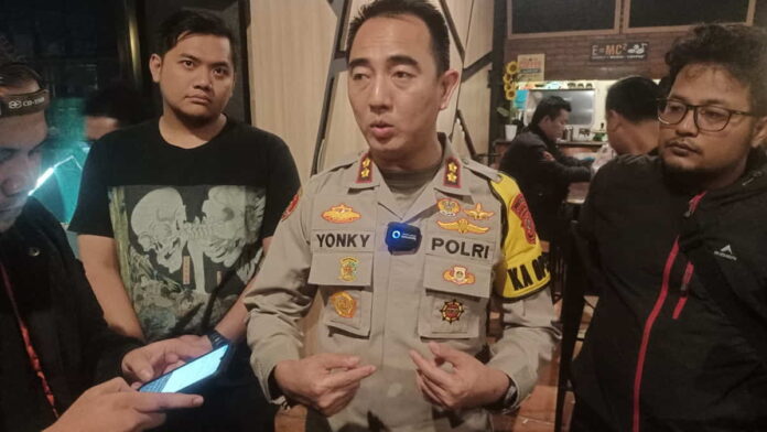 Warga Garut Tiba-tiba punya utang ke bank emok