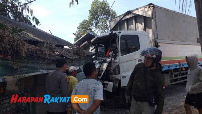 Kecelakaan Beruntun 5 Kendaraan di Tutugan Leles Garut, 1 Orang Tewas