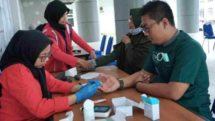 Pegawai RSUD Donor Darah