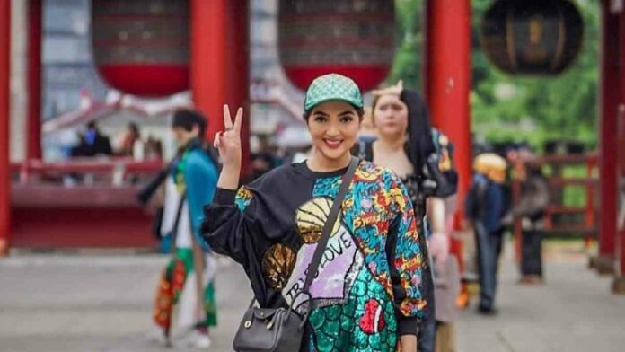 Profil Ashanty Istri Anang Hermansyah