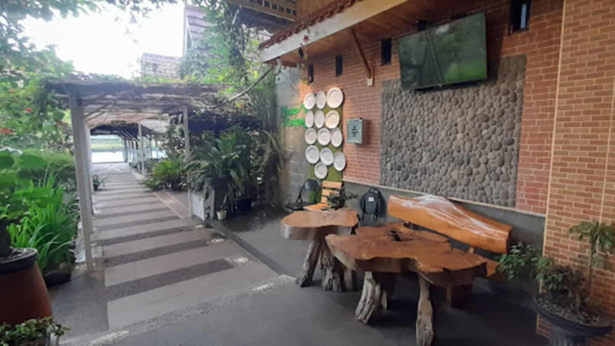 Tempat Makan Ruang Terbuka di Tasikmalaya