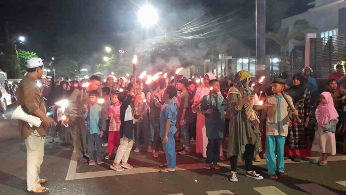 Tak Mau Ketinggalan, Warga Kota Banjar Meriahkan Tahun Baru Islam dengan Pawai Obor