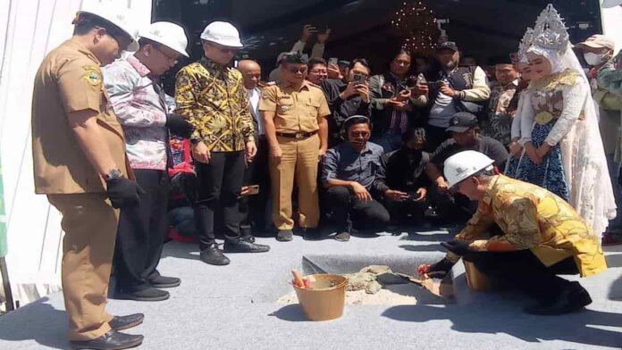 pembangunan sekolah al azhar