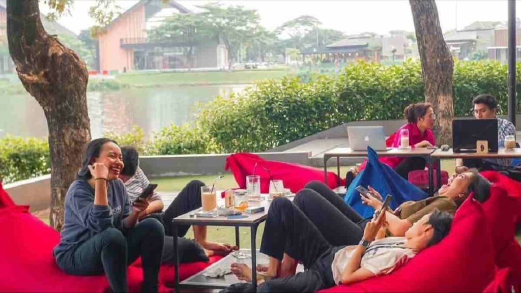 Cafe Hits di Bekasi