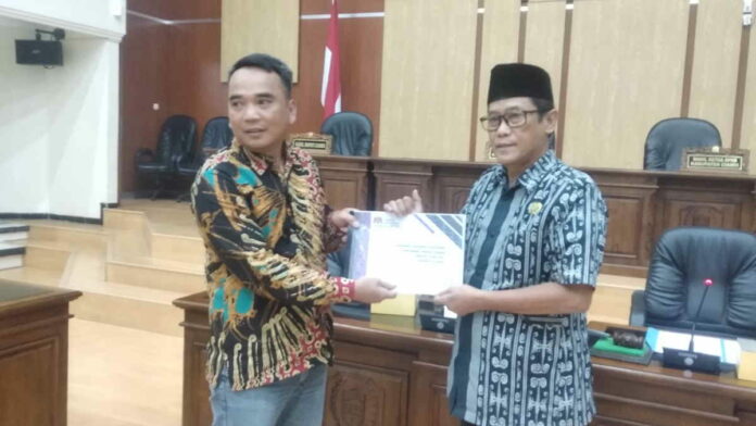DPRD Ciamis Terima Draf Penyusunan Anggaran untuk Pilkada Ciamis dari KPU