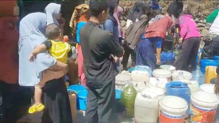 Efek Kemarau Panjang, Krisis Air Bersih Mulai Melanda Garut