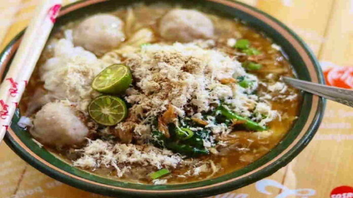 Kedai Makanan Pinggir Jalan di Bandung