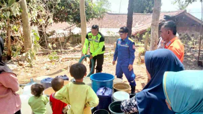 Krisis Air Bersih di Garut Meluas Hingga ke Perbatasan Tasikmalaya