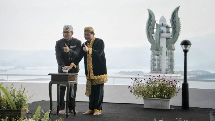 Menara Kujang Sapasang Sumedang