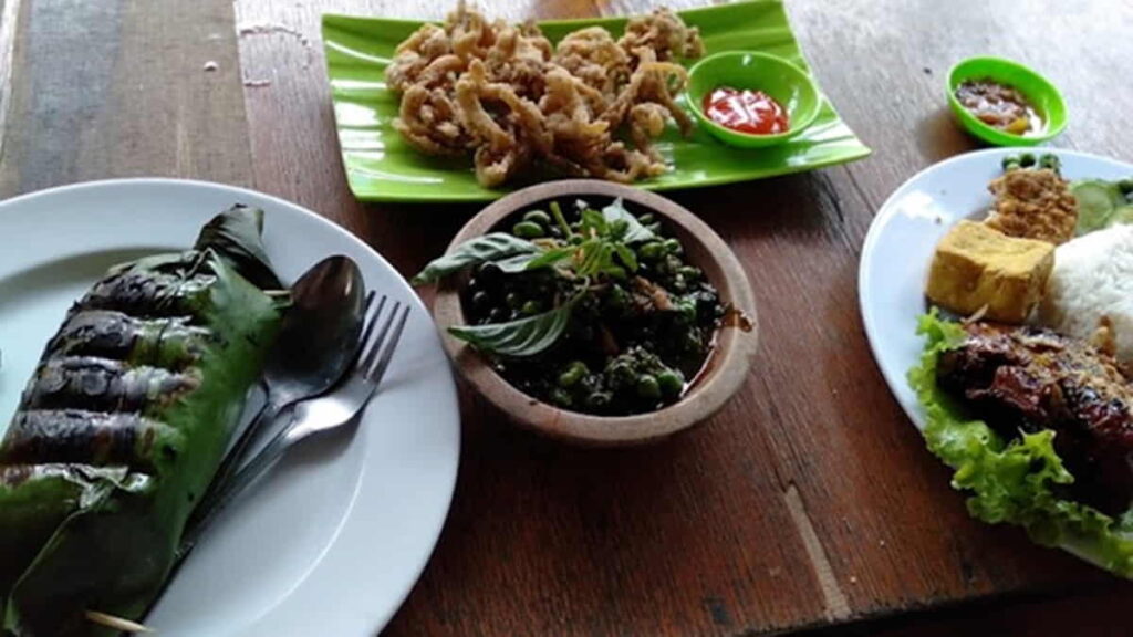Menu Makanan Rumah Makan Saung Golden Asri Tasikmalaya