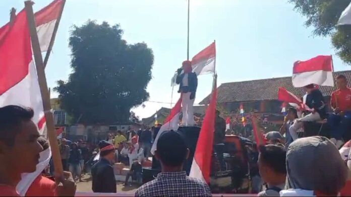 Pedagang Bendera Merah Putih
