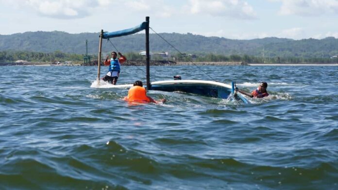 Pelatihan penyelamatan kecelakaan laut