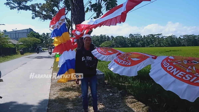 Penjual Pernak-Pernik Agustusan