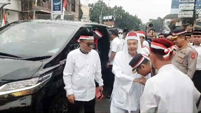 Pesan Habib Luthfi Saat Kirab Merah Putih di Tasikmalaya