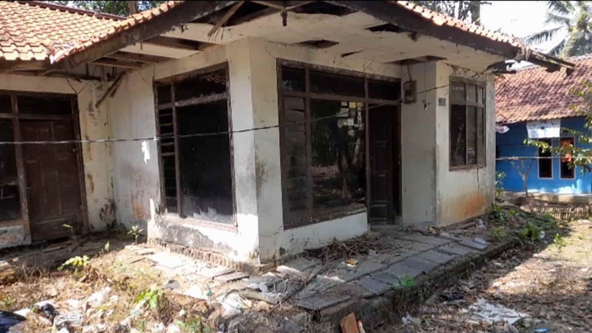 Mbok Kalem di Pangandaran
