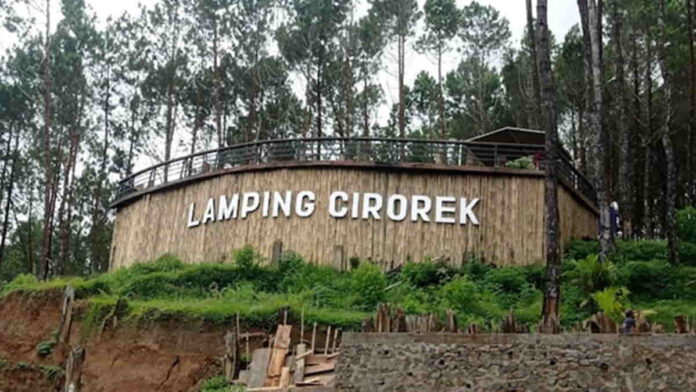 Wisata Lamping Cirorek Garut