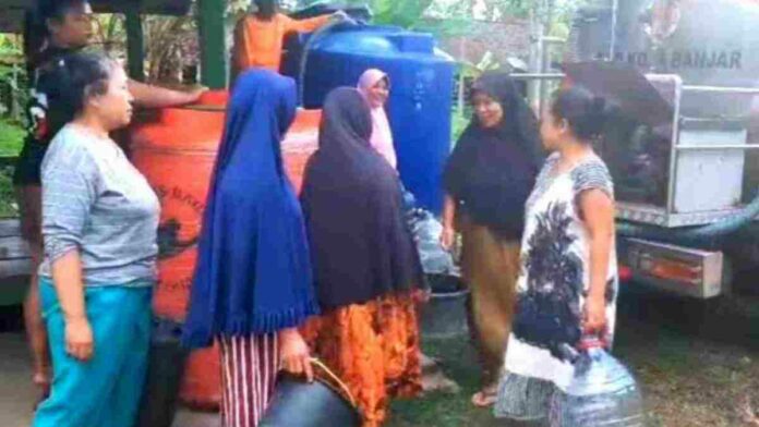 Warga air bersih