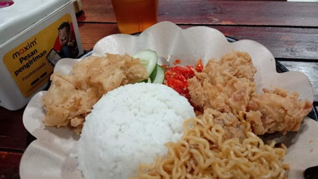 Ayam Geprek di Waroeng Geprek Campus Siliwangi Tasikmalaya
