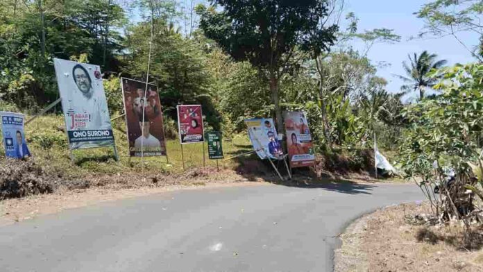 baliho bakal caleg
