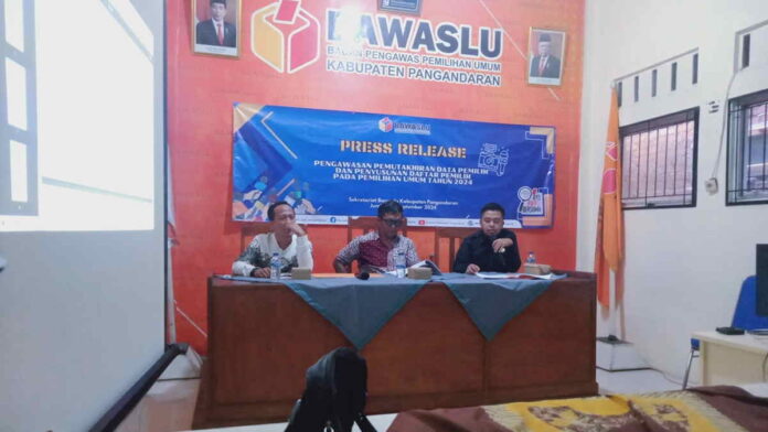 Bawaslu Pangandaran Lakukan Pengawasan Pemutakhiran Data Pemilih
