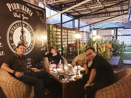 Cafe dengan Suasana Romantis di Purwakarta