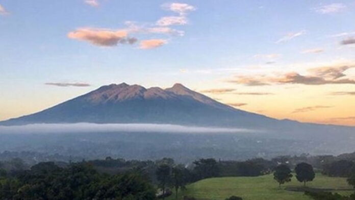 Gunung Terangker di Jawa Barat