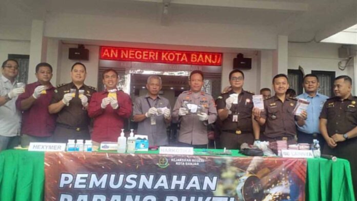 Ribuan Heximer Barbuk Kejahatan di Kota Banjar Dimusnahkan