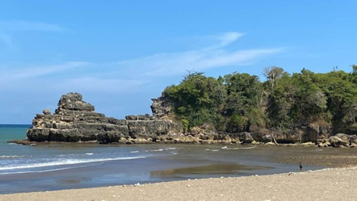 Wisata Baru Pantai Serit Blitar