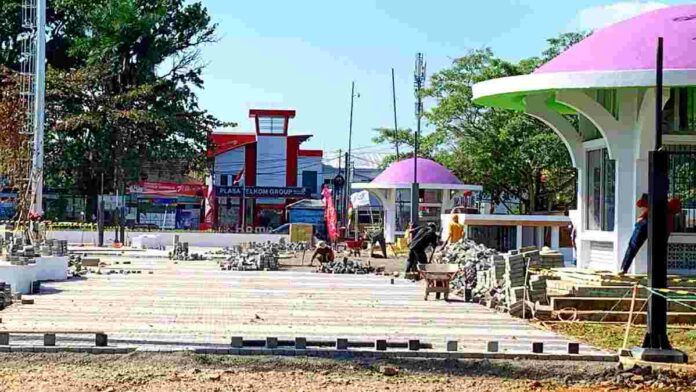 Pekerjaan Revitalisasi Alun-alun