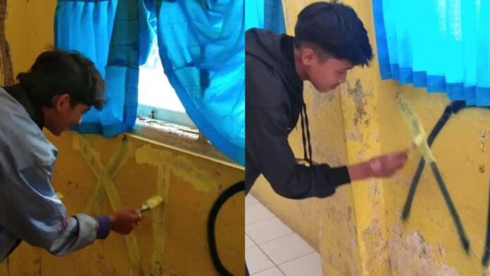 Tulisan XTC di SDN 3 Rejasari