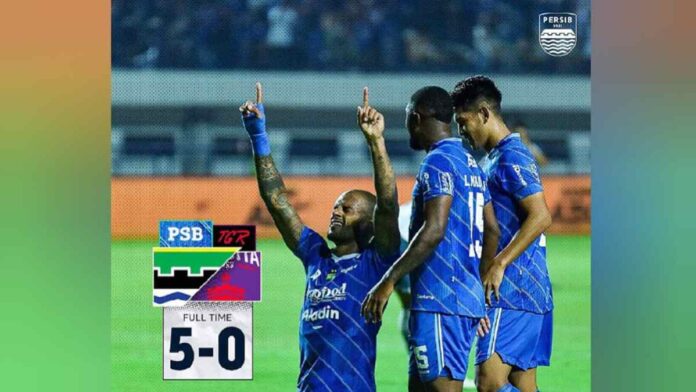 David da Silva Hattrick, Persib Menang Besar Lawan Persita