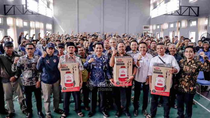 Dinas Pertanian Salurkan Bantuan Alat Mesin Pertanian Hand Sprayer