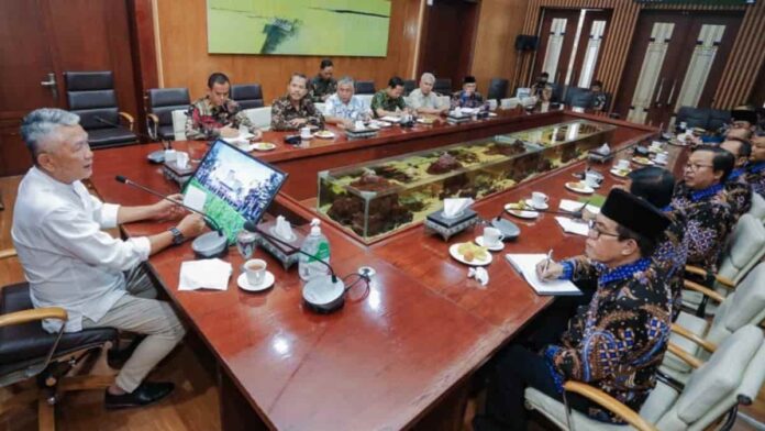 Kolaborasi FKUB tangani sampah di Kota Bandung