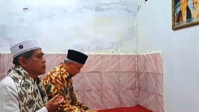 Ganjar Diajak Berdoa di Kamar
