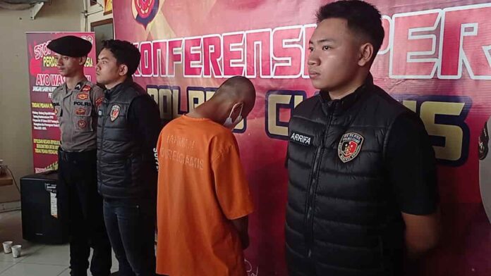 Tewas Dibunuh Pacarnya
