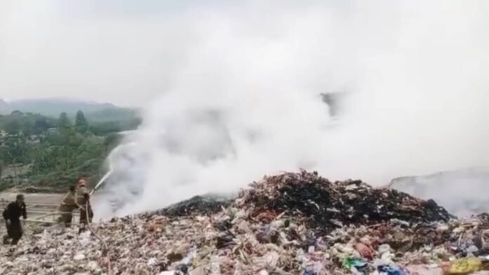 kebakaran TPA Cikundul Sukabumi